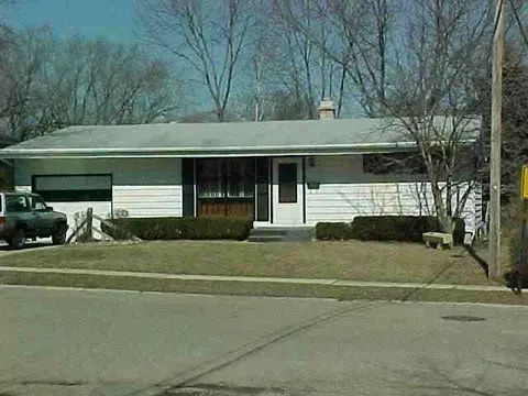 1477 Winter Dr, Freeport, IL 61032 photo 1