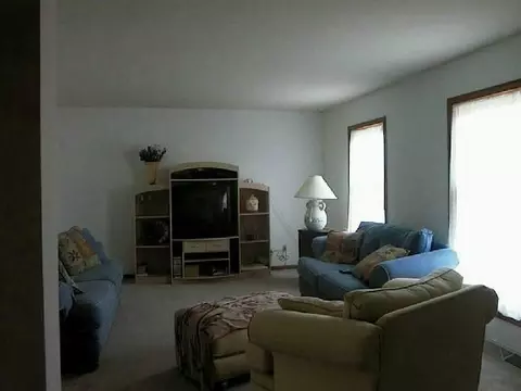 522 Huggins Ln, Lanark, IL 61046 photo 3