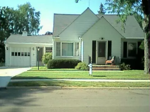 926 Monroe Dr, Freeport, IL 61032 photo 1