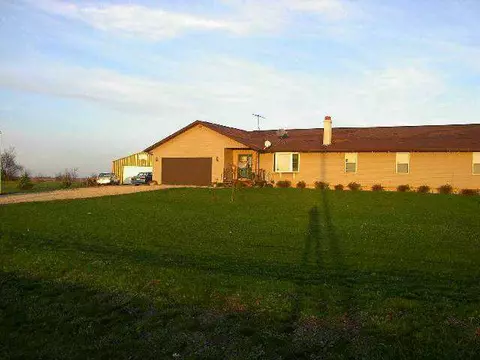 3831 Tower Rd, Freeport, IL 61032 photo 1