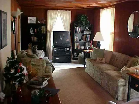 302 E Rdg, Mount Carroll, IL 61053 photo 2