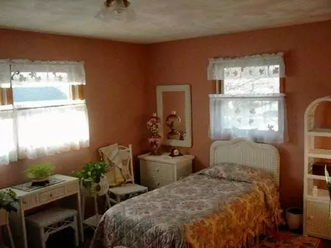 1829 N Ridge Dr, Freeport, IL 61032 photo 4
