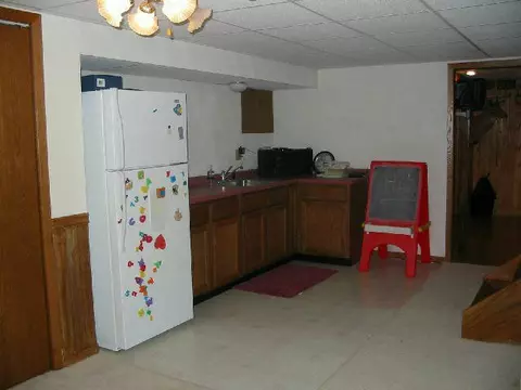 718 Maple, Lena, IL 61048 photo 5