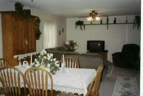 701 Meadow Ct, Lanark, IL 61046 photo 5