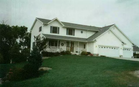 701 Meadow Ct, Lanark, IL 61046 photo 1