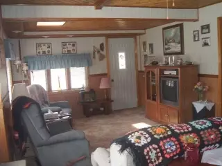 528 Jackson, Pecatonica, IL 61063 photo 4