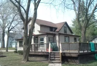 528 Jackson, Pecatonica, IL 61063 photo 2