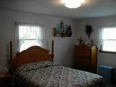 3317 W Forest Rd, Freeport, IL 61032 photo 3