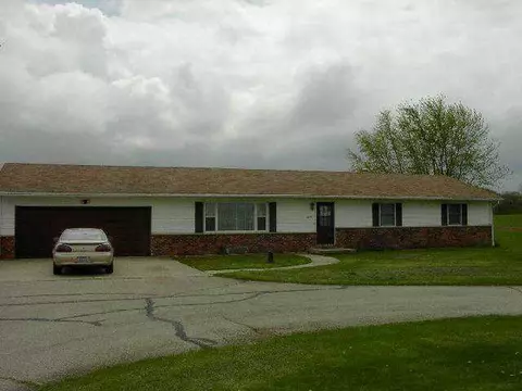 3317 W Forest Rd, Freeport, IL 61032 photo 1
