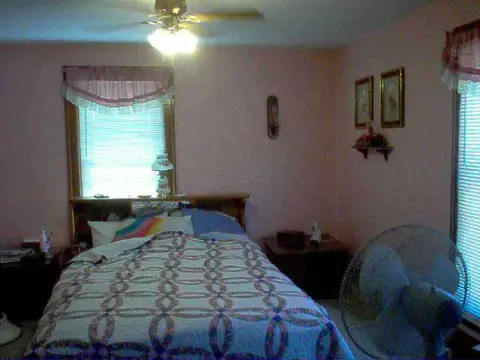 423 N Broad St, Lanark, IL 61046 photo 8
