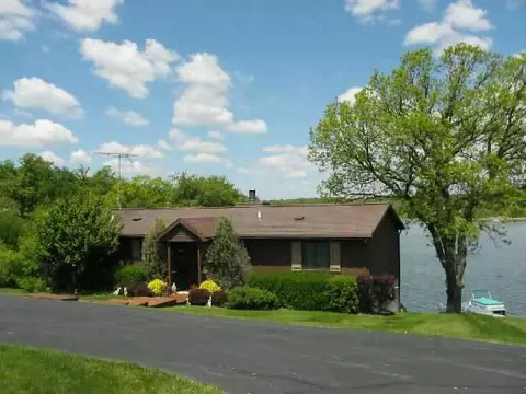 17-145 Edgewater Dr, Lanark, IL 61046 photo 1