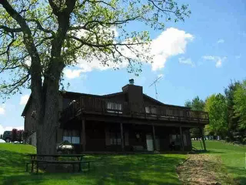 17-145 Edgewater Dr, Lanark, IL 61046 photo 2
