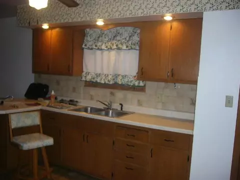 1237 W Pleasant, Freeport, IL 61032 photo 7
