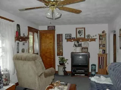 720 Empire, Freeport, IL 61032 photo 3