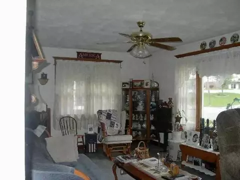 720 Empire, Freeport, IL 61032 photo 2
