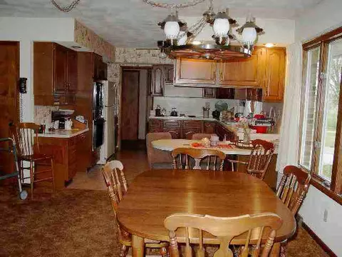 5172 E Borchers Rd, Freeport, IL 61032 photo 4