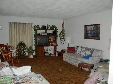5172 E Borchers Rd, Freeport, IL 61032 photo 3