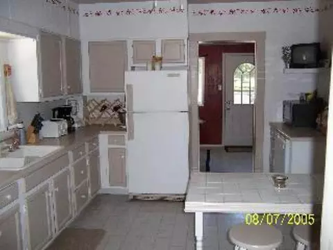620 S Burchard, Freeport, IL 61032 photo 4
