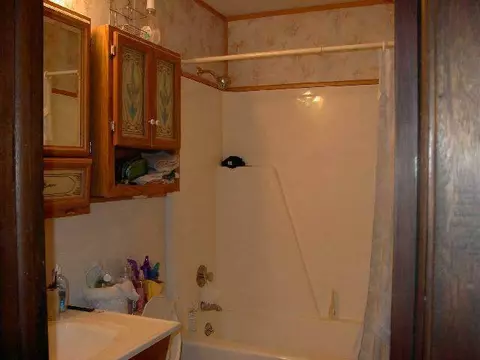 2106 Eagle Dr, Freeport, IL 61032 photo 5