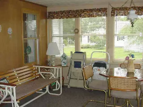616 Youngs Ln, Freeport, IL 61032 photo 7