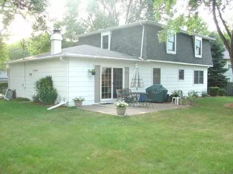 731 Towne Dr, Freeport, IL 61032 photo 8