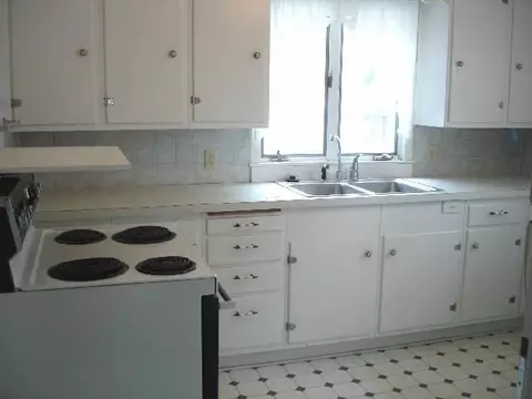 316 S Broad St, Lanark, IL 61046 photo 3
