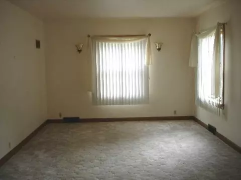 316 S Broad St, Lanark, IL 61046 photo 6