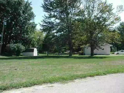 2452 Sunset, Freeport, IL 61032 photo 3