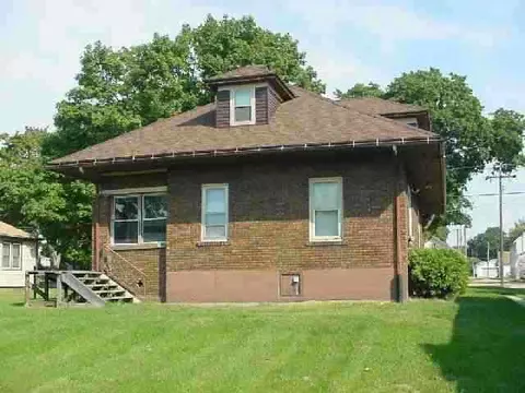 109 First St, Chadwick, IL 61014 photo 2