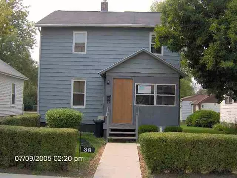 38 S Hooker, Freeport, IL 61032 photo 1