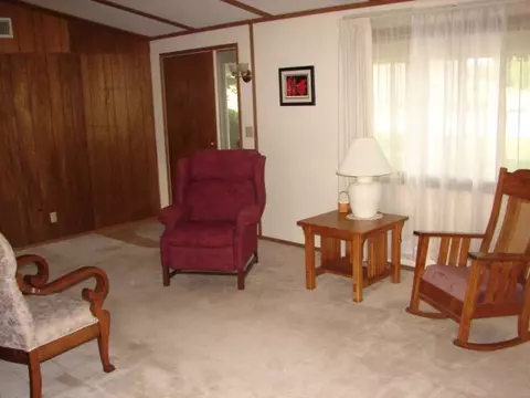 1202 Main St, Pecatonica, IL 61063 photo 4