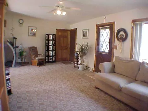 568 Baintree, Lake Summerset, IL 61019 photo 2