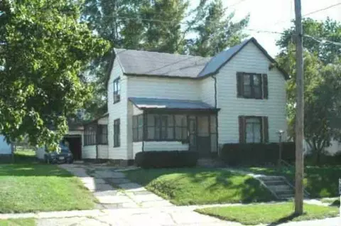 821 E Garden St, Freeport, IL 61032 photo 1