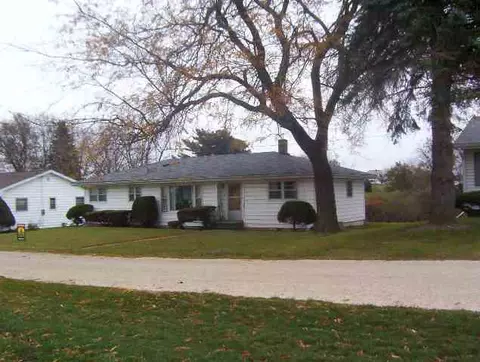 138 Parker Ct, Lanark, IL 61046 photo 2