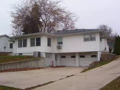 138 Parker Ct, Lanark, IL 61046 photo 3