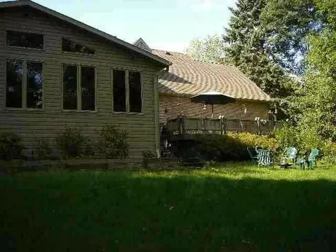 1645 Ridgefield Rd, Freeport, IL 61032 photo 3