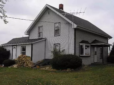 6198 Beede Rd, Chadwick, IL 61014 photo 1