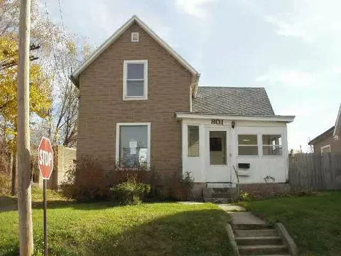 801 S Arcade Ave, Freeport, IL 61032 photo 1