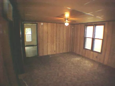 459 S Float, Freeport, IL 61032 photo 3