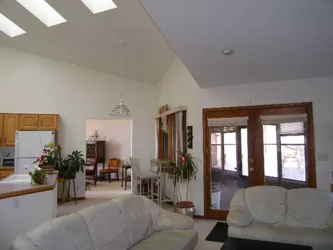 2764 Deer Path Trl, Freeport, IL 61032 photo 5
