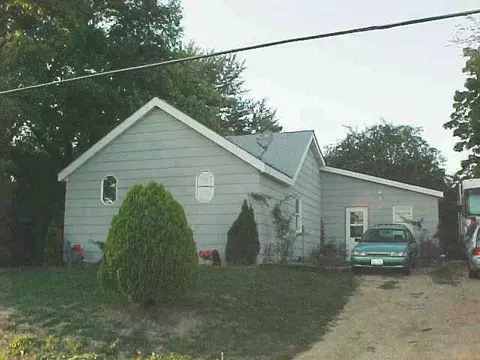 3768 River Rd, Freeport, IL 61032 photo 1