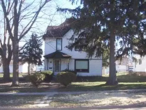 407 S Main, Leaf River, IL 61047 photo 1