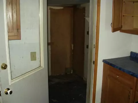 12 E Clark, Freeport, IL 61032 photo 3