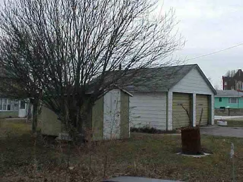 215 Marion, Chadwick, IL 61014 photo 3