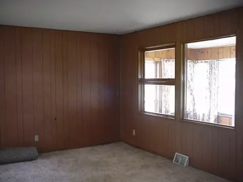 1431 Mark Dr, Freeport, IL 61032 photo 5