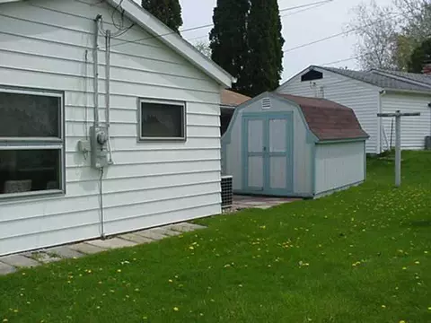 1431 Mark Dr, Freeport, IL 61032 photo 8