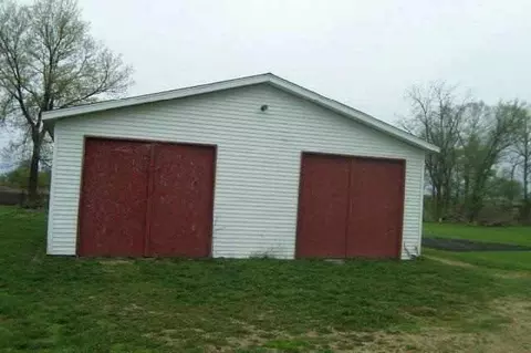 207 Washington, Ridott, IL 61067 photo 5