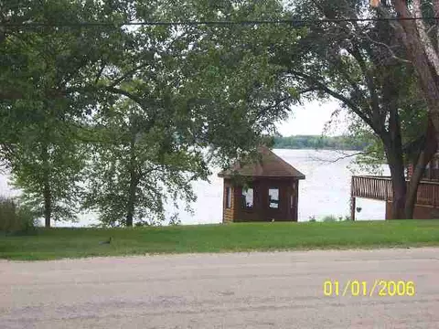 6629 Riverview Rd, Thomson, IL 61285 photo 2