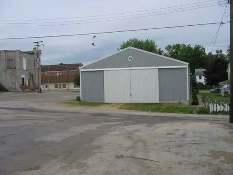 123 W Locust St, Lanark, IL 61046 photo 4
