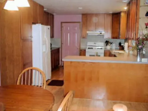 2376 Sunset Dr, Freeport, IL 61032 photo 3